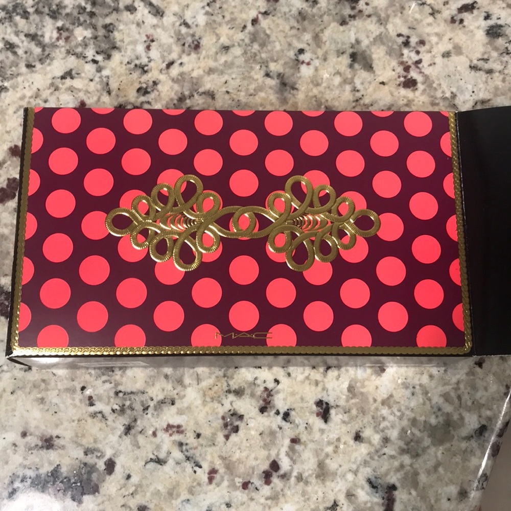 Makeup set